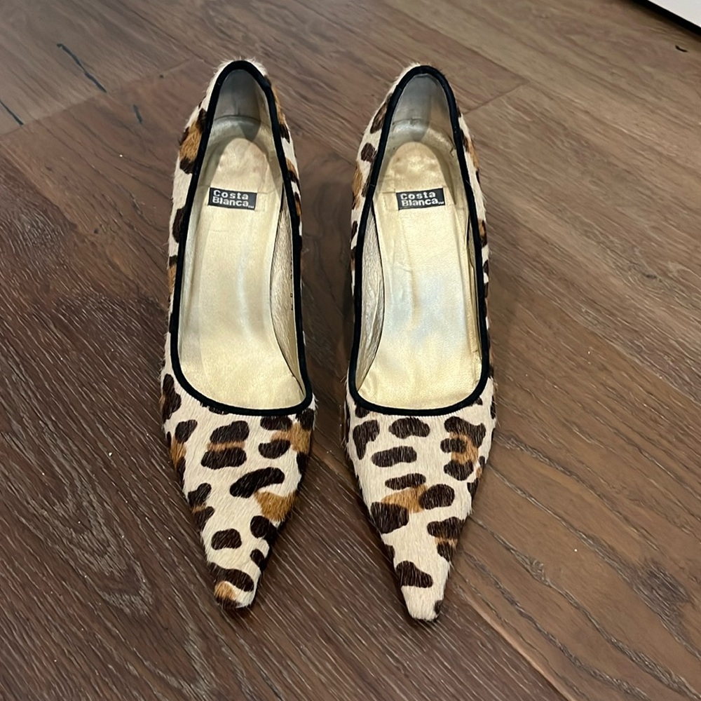 COSTA BLANCA Leopard print. Tan Brown Black. Calf Hair Kitten Heel. Size 8